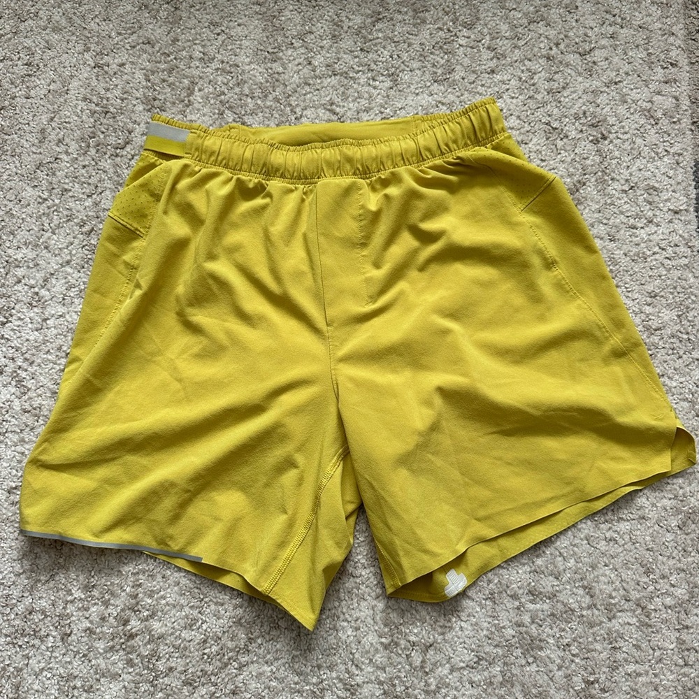 lululemon Men’s Training Shorts – Yellow – Size Small – Lightweight